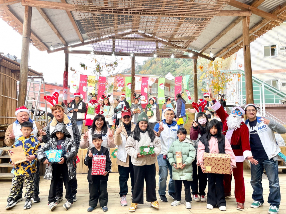 友達永續基金會號召「圓夢計畫」行動連續23年，由同仁凝聚內部愛心與資源送往偏鄉，累積為逾萬名兒童圓夢，實踐友達共創共好的永續精神。